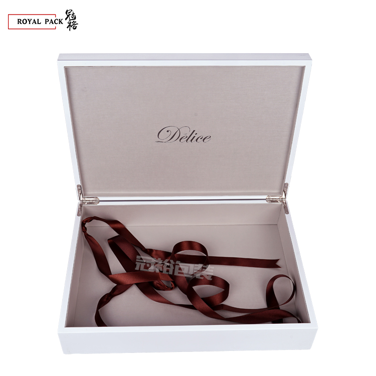 簡約巧克力盒圖片