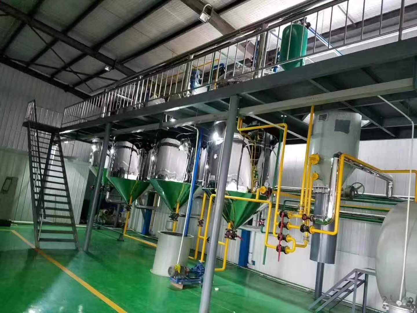 動(dòng)物油熬煉設(shè)備價(jià)格供應(yīng)動(dòng)物油熬煉設(shè)備 動(dòng)物油精煉設(shè)備 動(dòng)物油熬煉設(shè)備價(jià)格