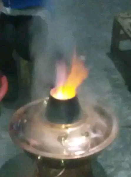 紅太陽炭業(yè)長期供應(yīng)機(jī)制木炭-火鍋炭