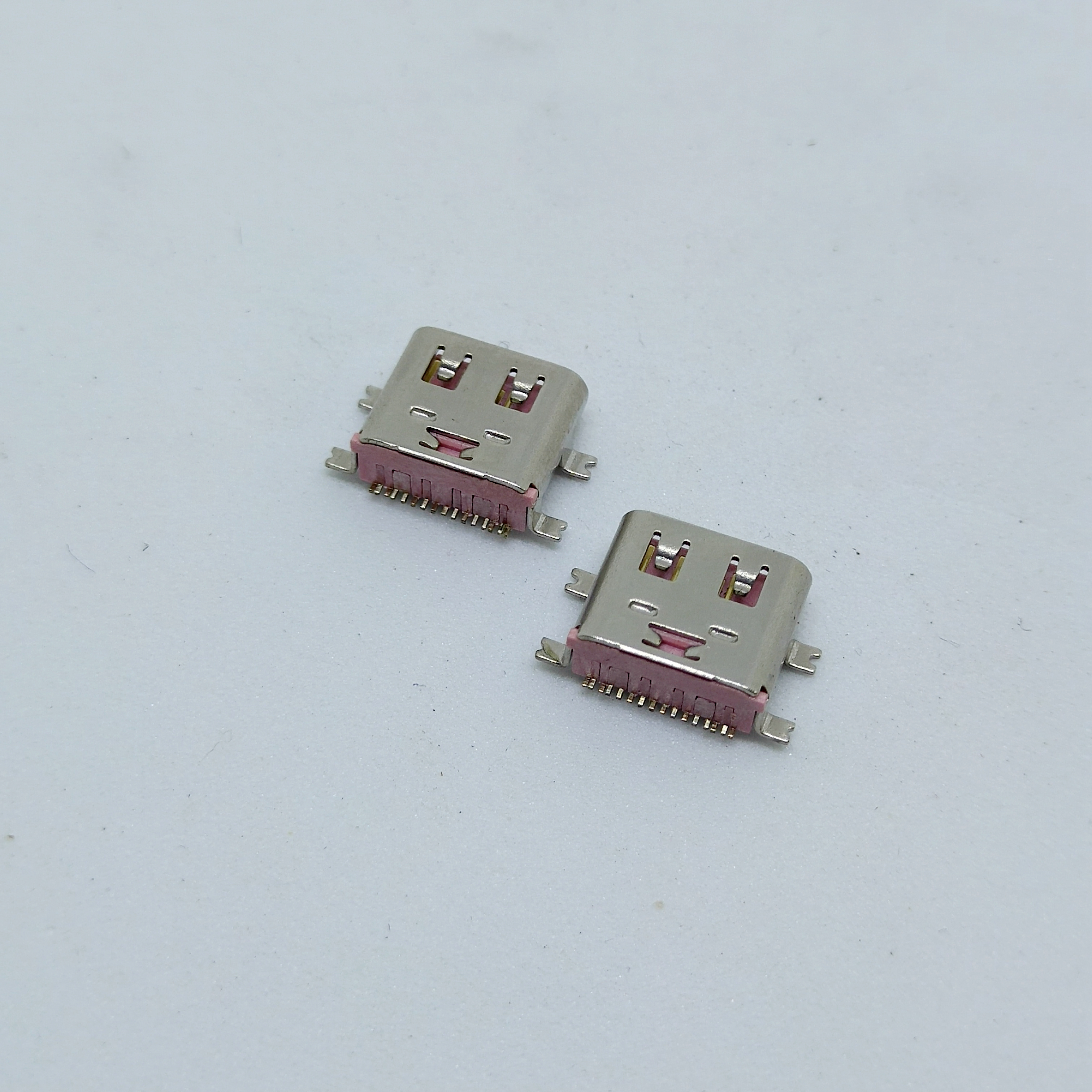 USB Type-C母座16pin 貼板短體7.6 全SMT四腳貼板連接器