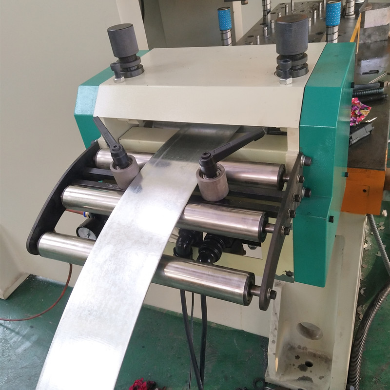 NCF-300伺服送料機圖片