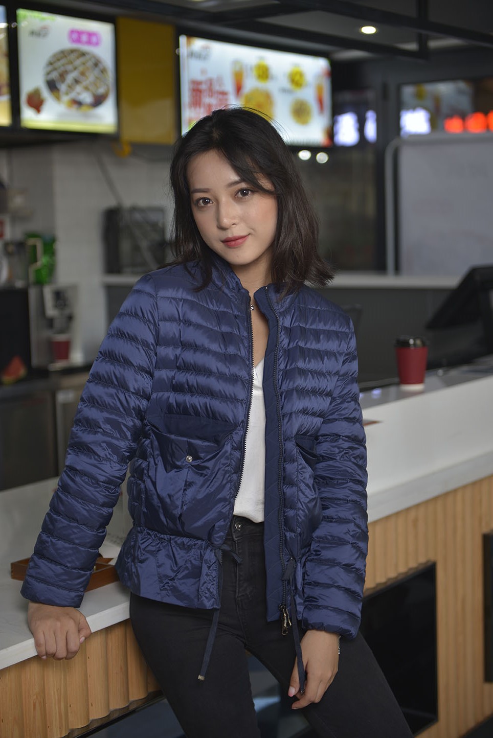 品牌羽絨服貼牌廠家，羽絨服貼牌工廠，羽絨服貼牌加工，貼牌生產(chǎn)羽絨服，羽絨服貼牌價(jià)格