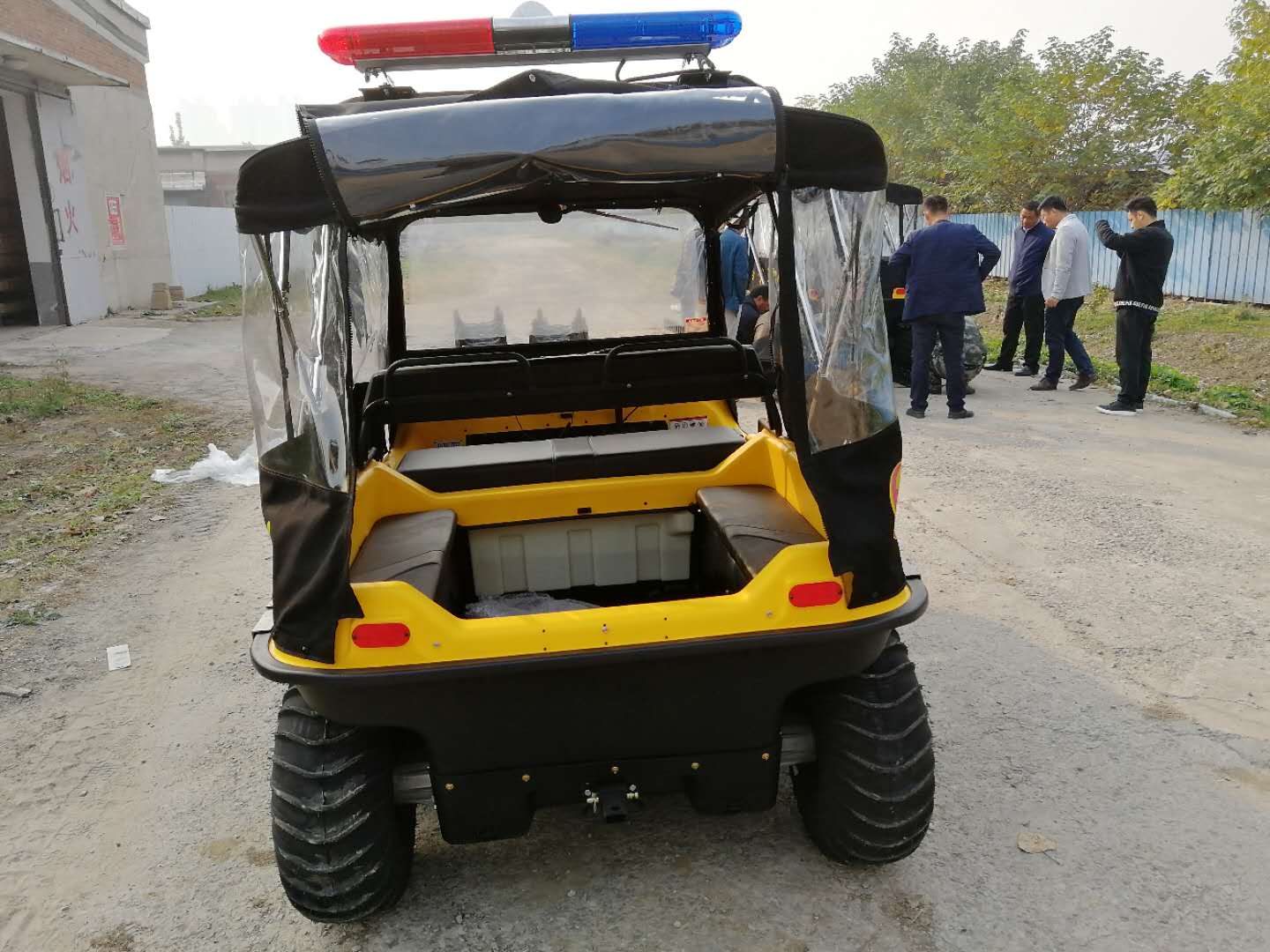 水陸兩棲地形車(chē)兩棲越野車(chē)設(shè)計(jì)與原理價(jià)格介紹使用用途使用方法