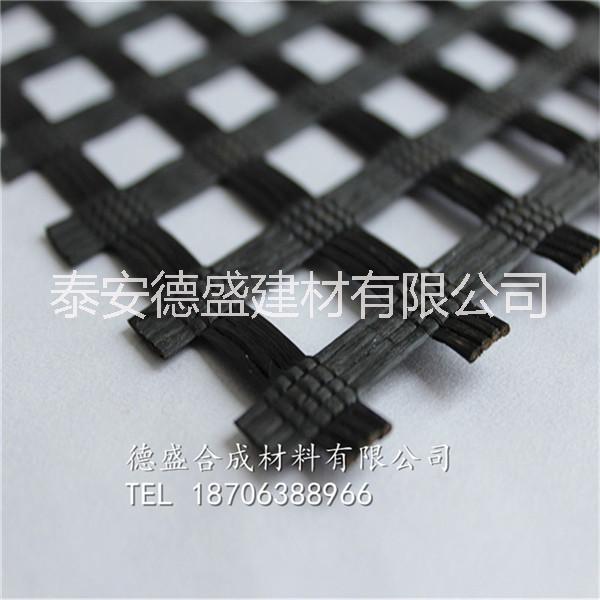 大連高強經(jīng)編滌綸土工格柵質(zhì)優(yōu)價廉 歡迎選購