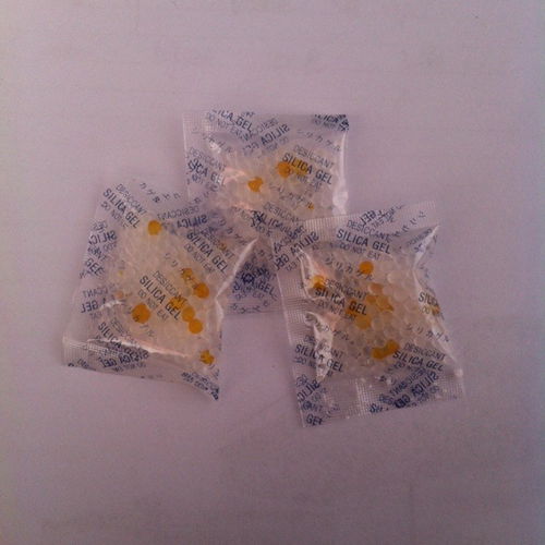 生產(chǎn)干燥劑圖片/生產(chǎn)干燥劑樣板圖 (3)