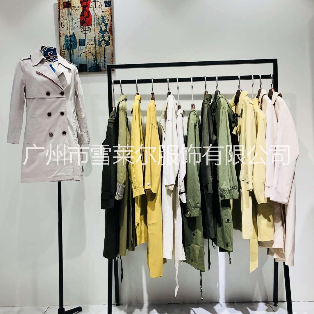 時(shí)尚明星同款風(fēng)衣可挑款可走份品牌圖片/時(shí)尚明星同款風(fēng)衣可挑款可走份品牌樣板圖 (2)