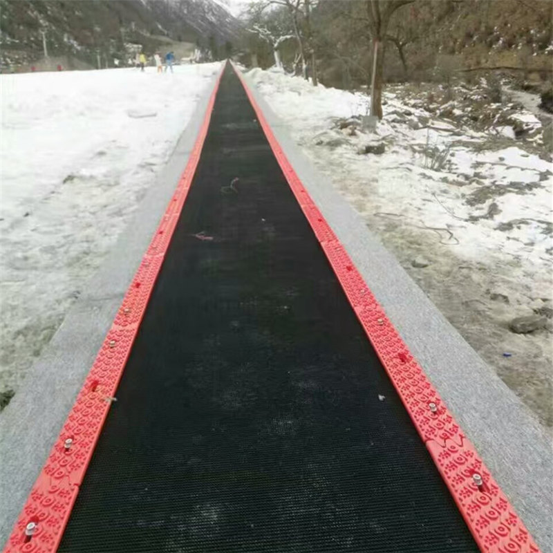 北京輸送機(jī)魔毯廠家 游樂(lè)設(shè)備新型諾泰克滑雪場(chǎng)魔毯