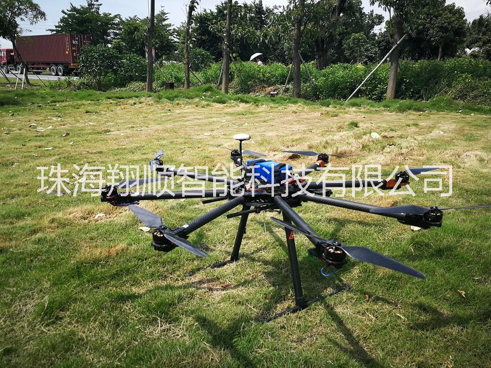 電力巡查無人機(jī)圖片