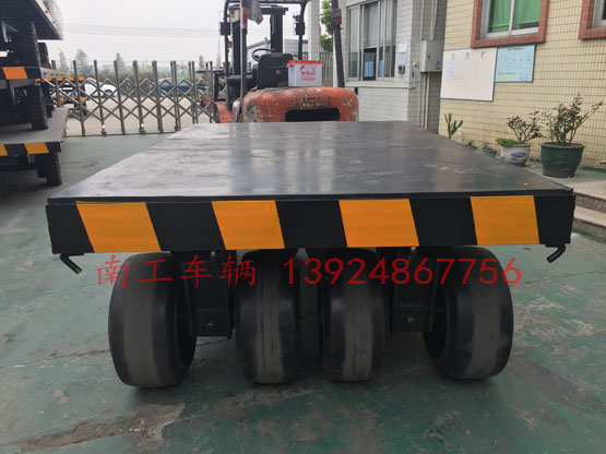 非標定制30噸重型8輪平板拖車圖片