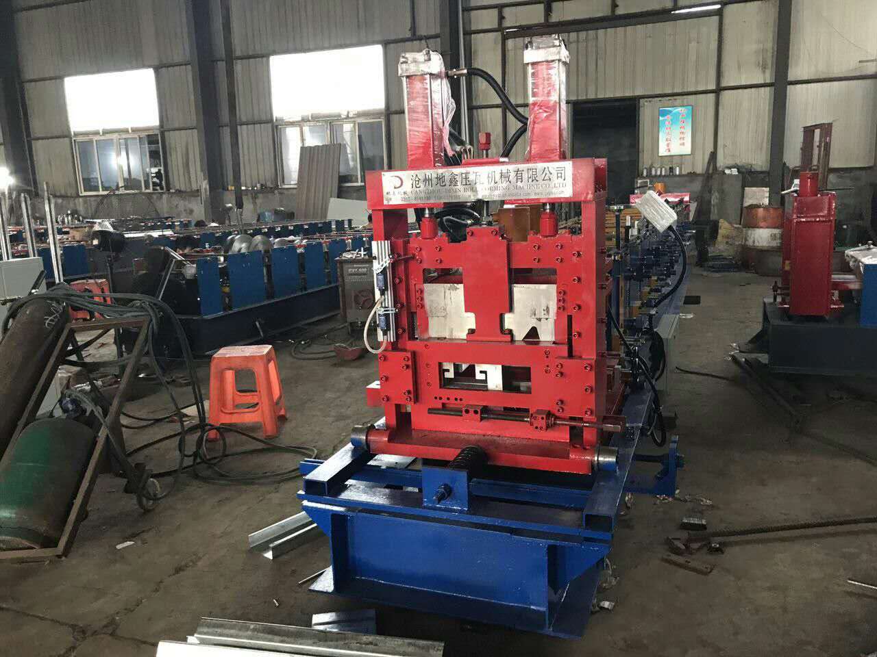 壓制c型檁條設(shè)備圖片/壓制c型檁條設(shè)備樣板圖 (3)