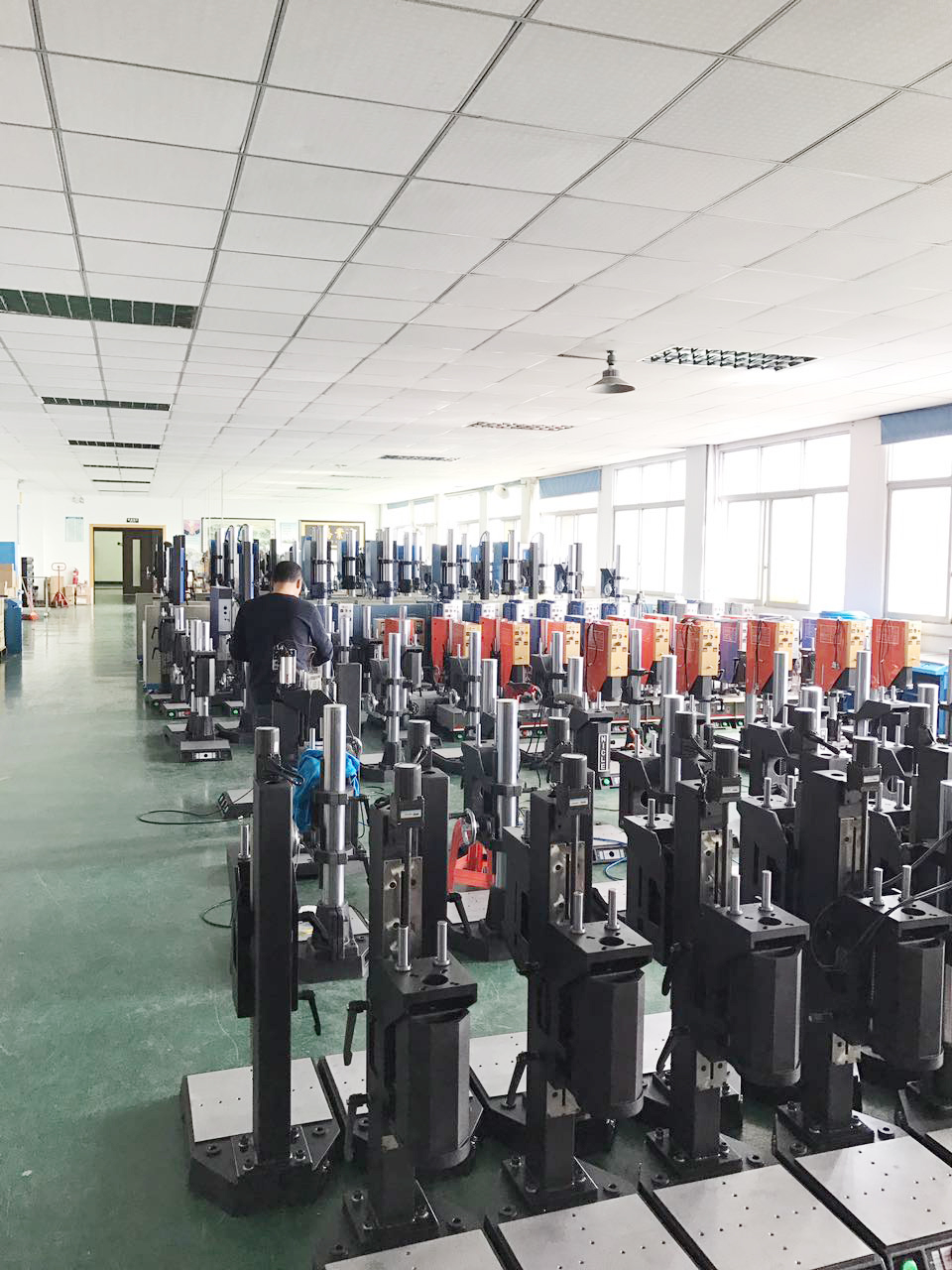 自動(dòng)追頻塑焊機(jī)圖片/自動(dòng)追頻塑焊機(jī)樣板圖 (3)