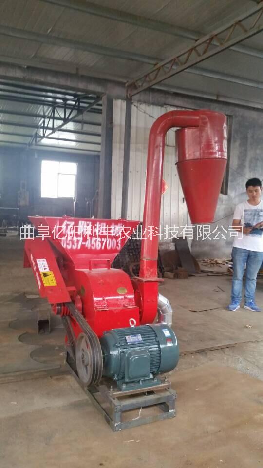 草捆粉碎機廠家，移動式草捆粉碎機價格