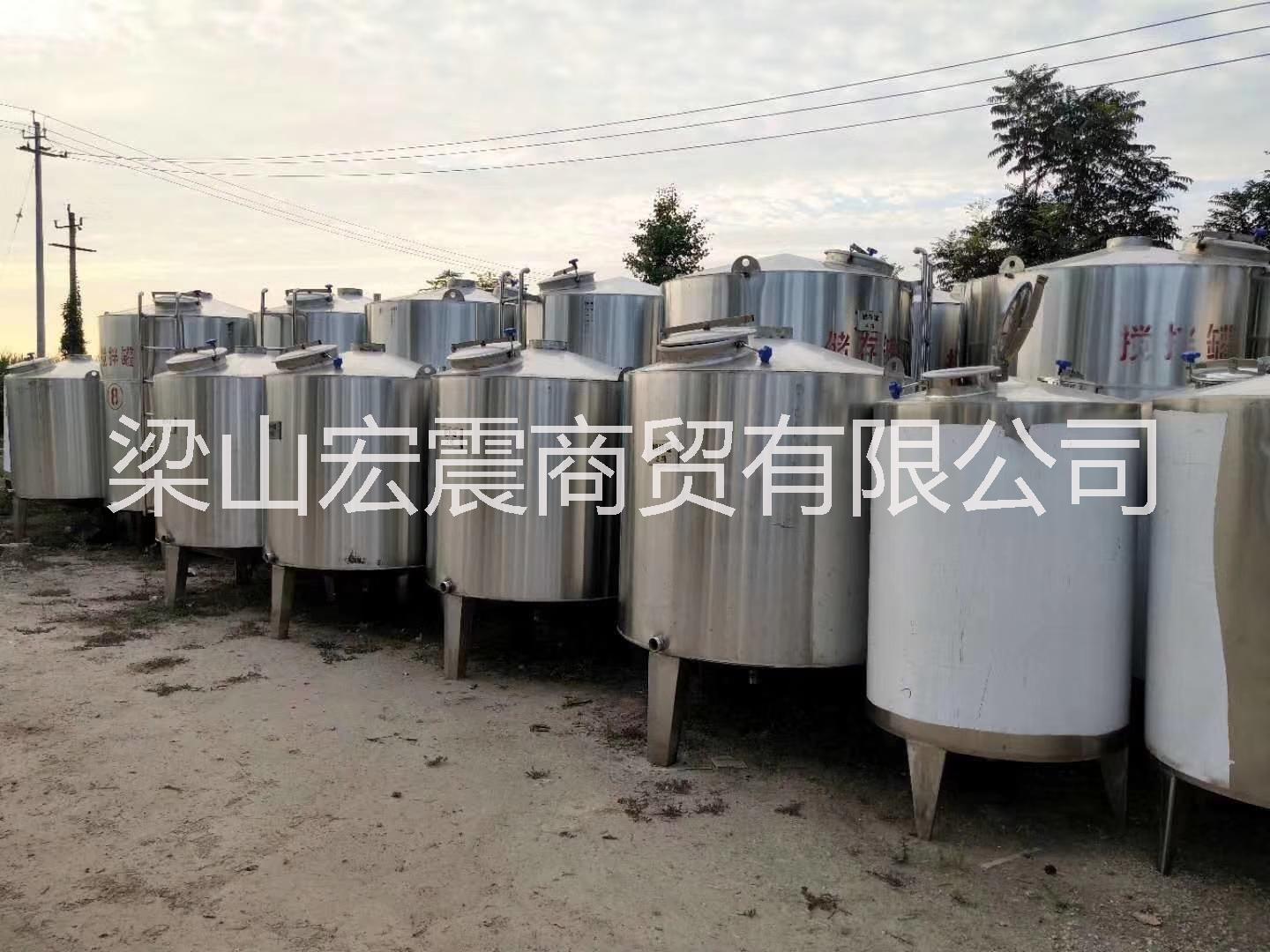 不銹鋼儲罐九成新