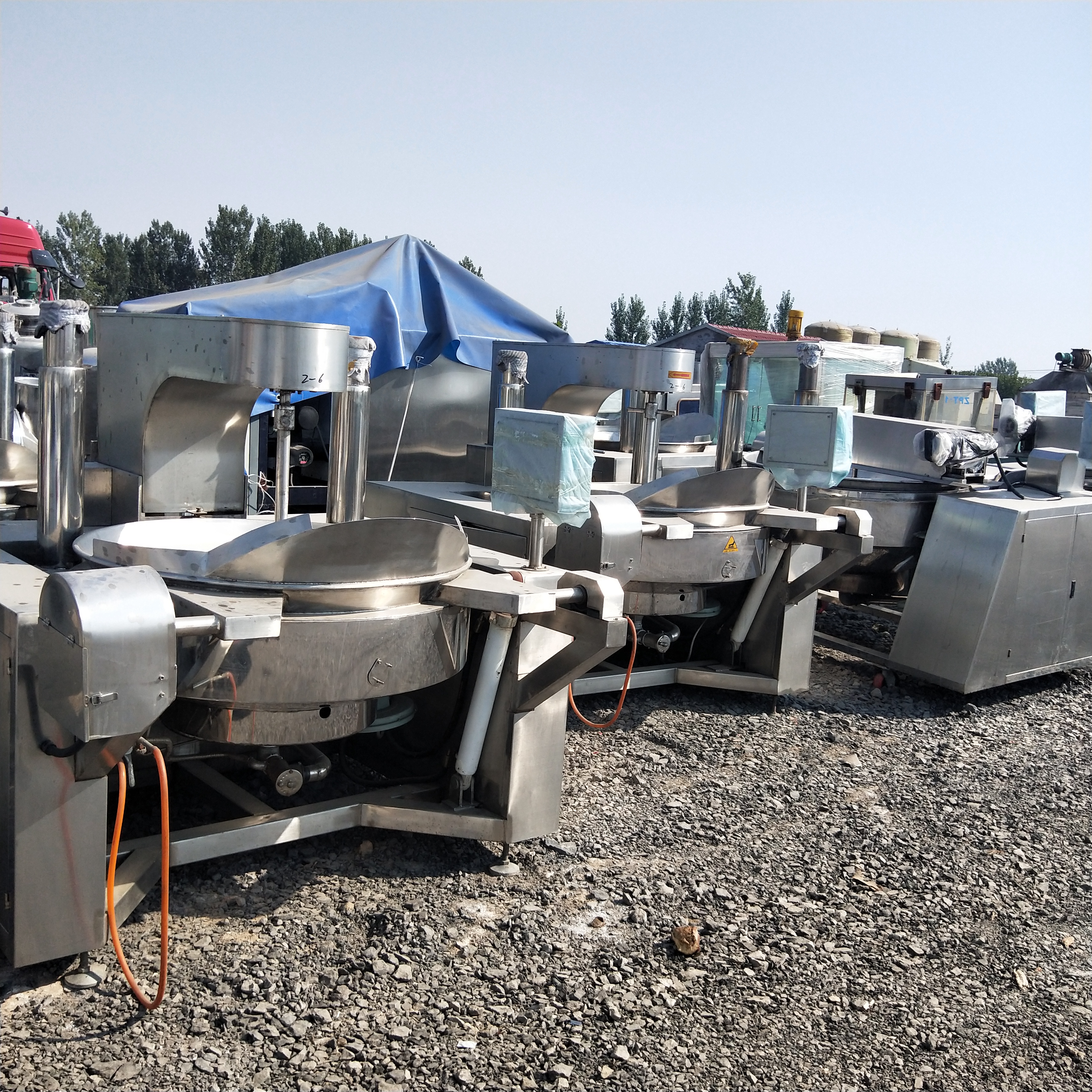 供應(yīng)二手蒸汽加熱夾層鍋 不銹鋼200L行星攪拌夾層鍋電加熱