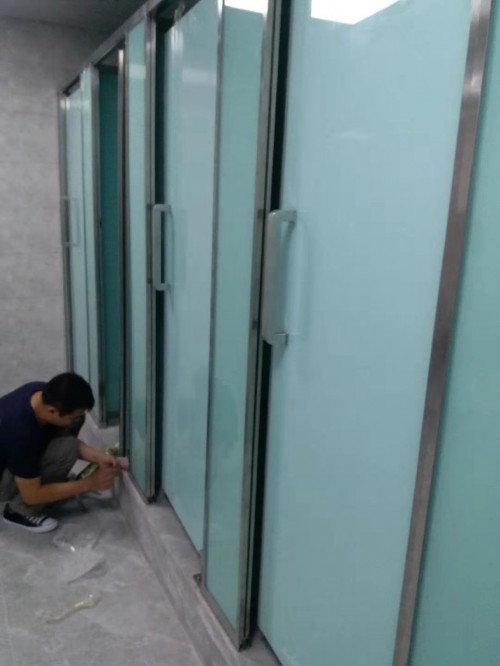 衛(wèi)生間隔斷廠家圖片/衛(wèi)生間隔斷廠家樣板圖 (2)
