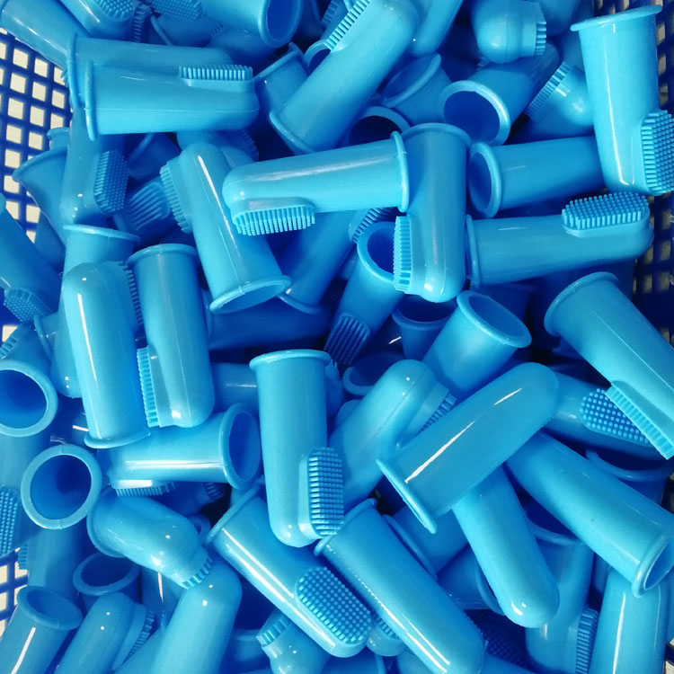 亞馬遜*工廠直接銷(xiāo)售生產(chǎn)訂制各種尺寸寵物指套刷硅膠手指牙刷 寵物牙刷