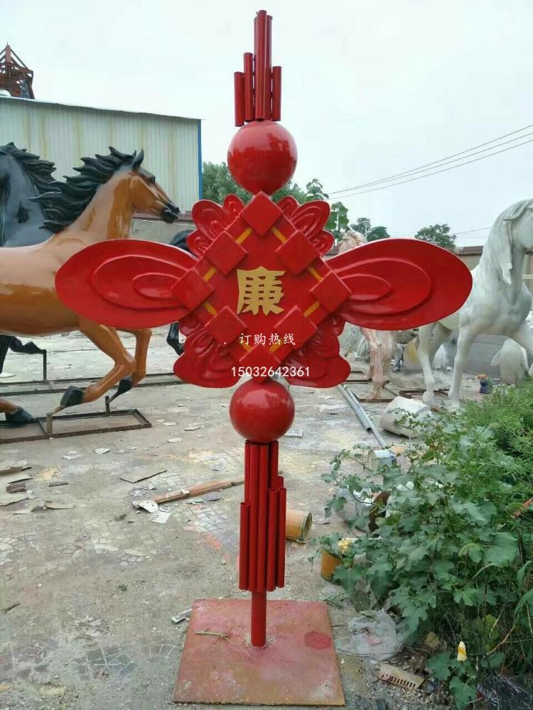 不銹鋼中國結(jié)雕塑廠家 公園擺件雕圖片