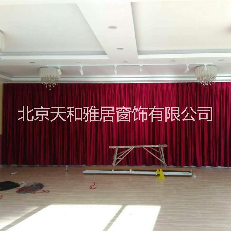 舞臺(tái)會(huì)議幕布 學(xué)校阻燃幕布圖片