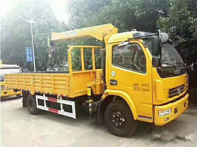 東風(fēng)多利卡4.8米隨車吊生產(chǎn)廠家圖片/東風(fēng)多利卡4.8米隨車吊生產(chǎn)廠家樣板圖 (2)