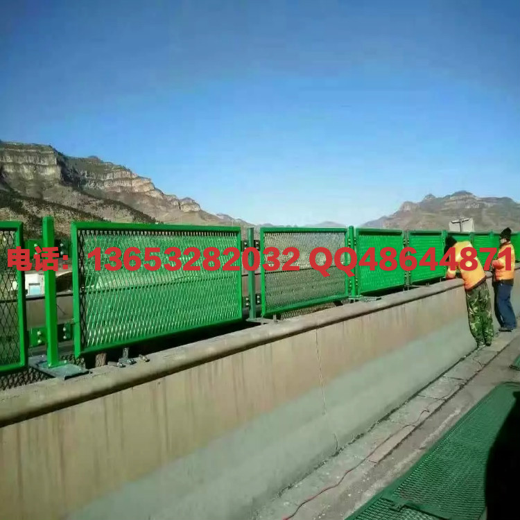 公路護(hù)欄網(wǎng)圖片/公路護(hù)欄網(wǎng)樣板圖 (1)