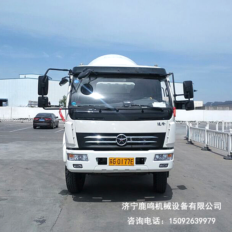混凝土攪拌運(yùn)輸車圖片/混凝土攪拌運(yùn)輸車樣板圖 (1)