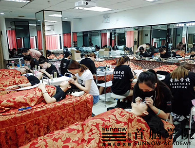 學(xué)美容的基本知識？