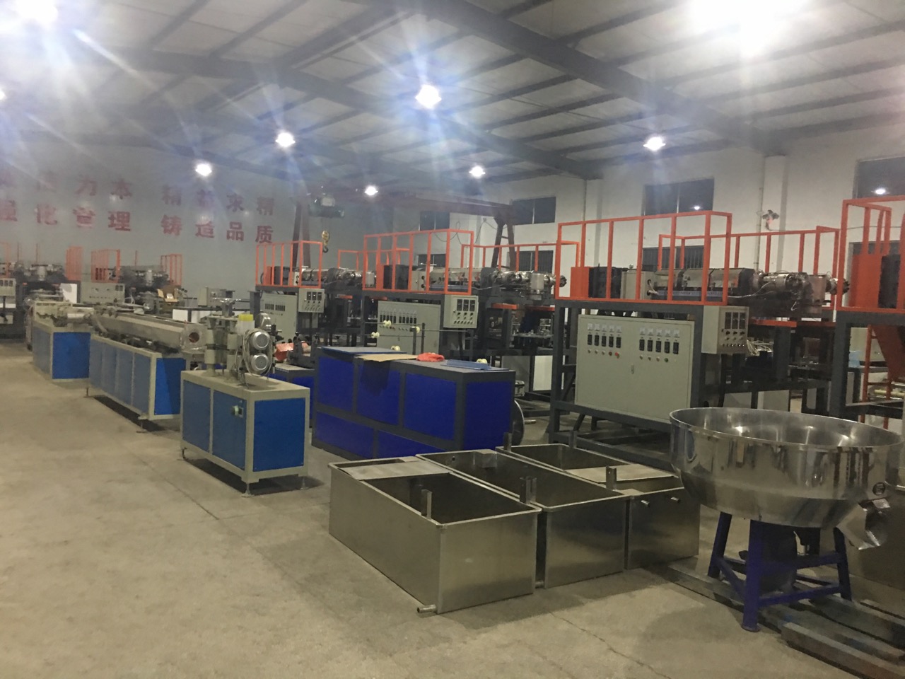 PE管生產(chǎn)線圖片/PE管生產(chǎn)線樣板圖 (1)