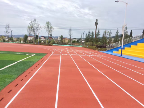 云南混合型塑膠跑道、云南混合型塑膠跑道施工工藝、云南混合型塑膠跑道施工隊、云南混合型塑膠跑道批發(fā)