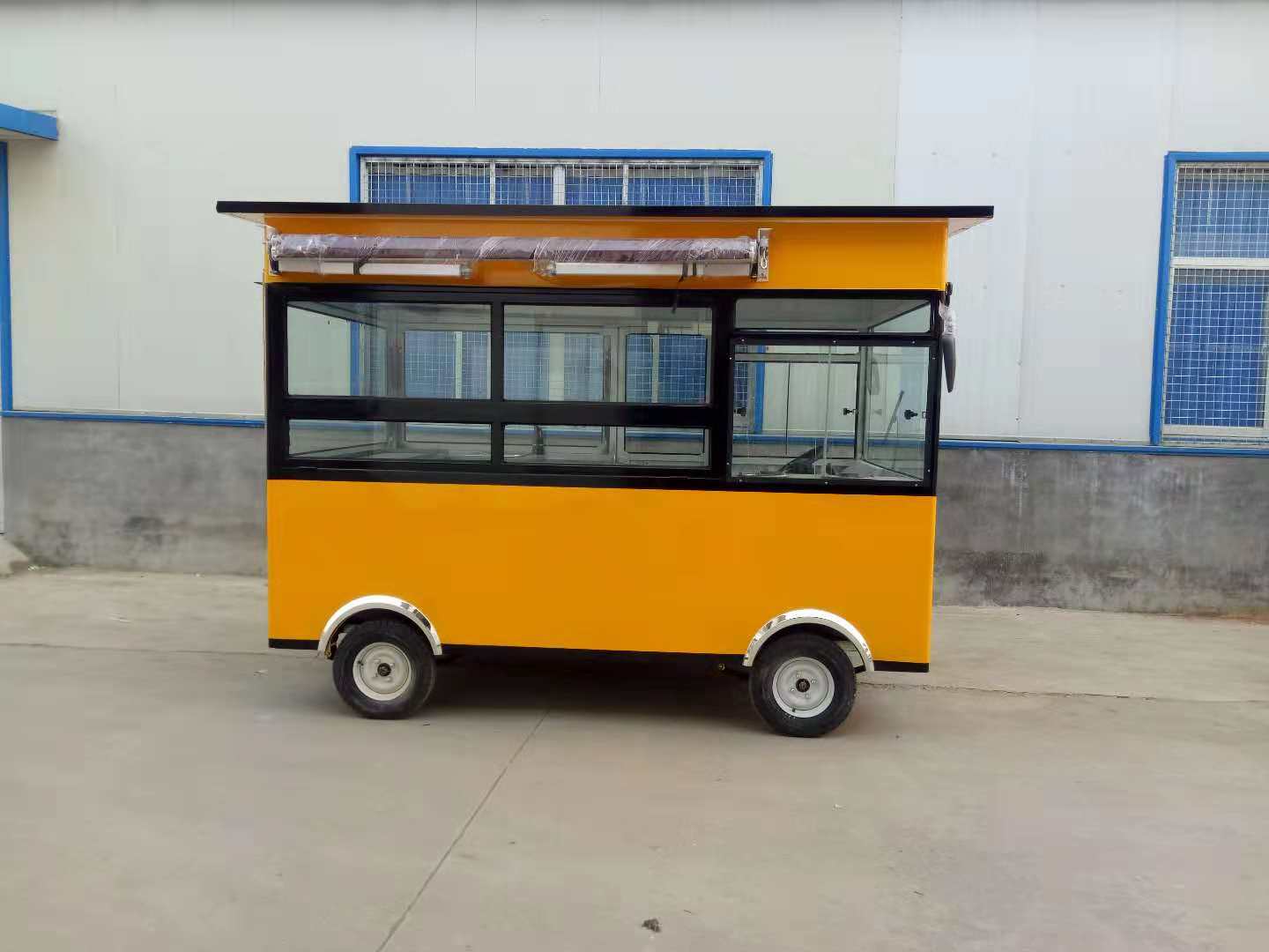 焱川多功能餐車流動售貨車電動移動 多功能餐車流動售貨車電動移動美食