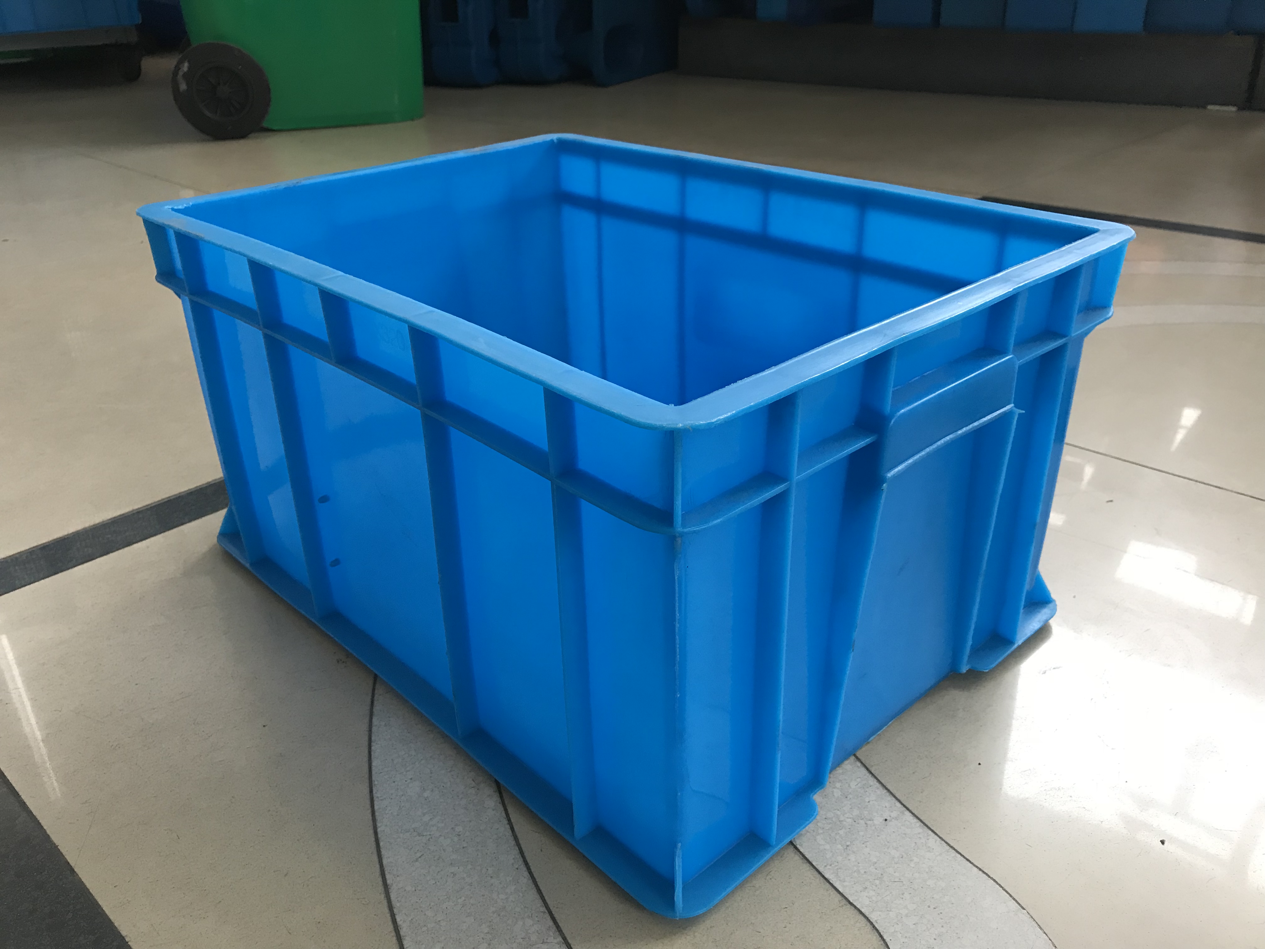 廠家直銷加厚款塑料箱 廠家直銷加厚周轉(zhuǎn)箱450*235