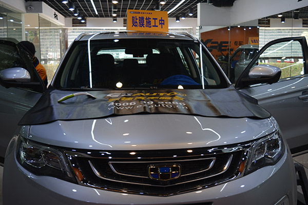 汽車車窗貼膜大概流程有哪些，車窗貼膜后如何檢測(cè)合不合格！重慶汽車車窗玻璃龍膜貼膜