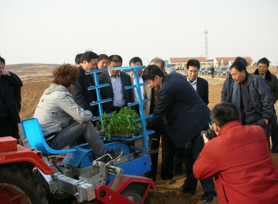 韭菜种植机图片