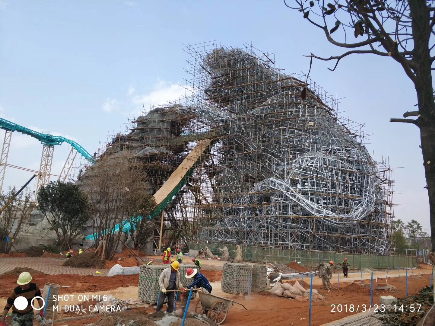 北京水泥雕塑公司 玻璃钢雕塑 彩绘景观雕塑 水泥浮雕厂家图片