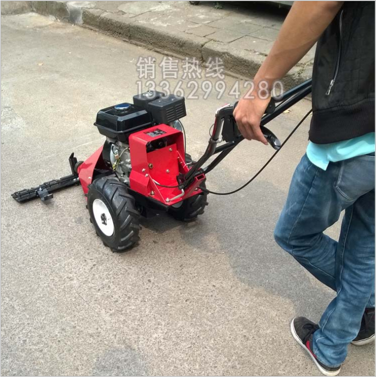 驅(qū)動(dòng)式割剪機(jī)  除草機(jī)農(nóng)用園林打草機(jī)驅(qū)動(dòng)式割剪機(jī)開(kāi)荒