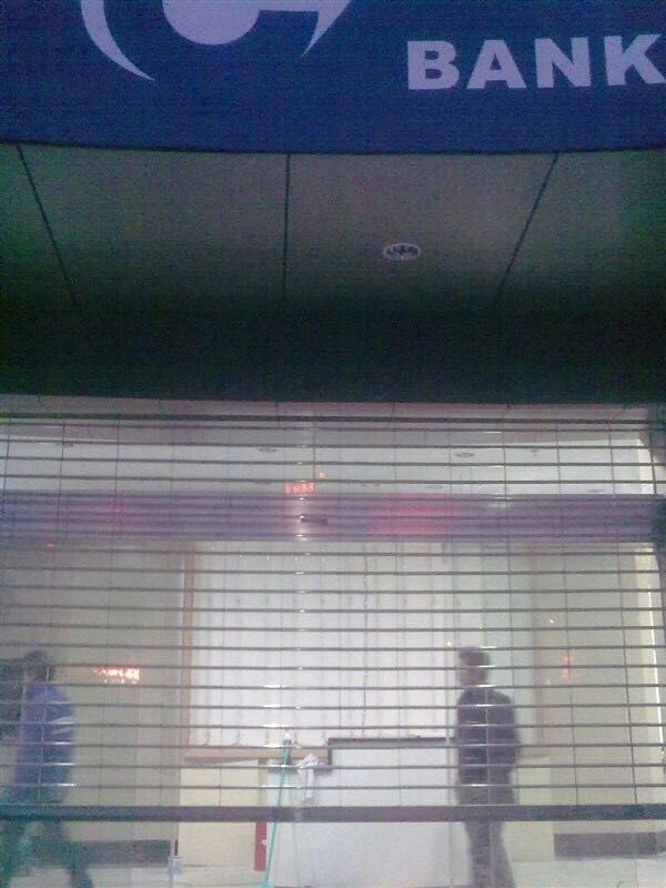 電動(dòng)水晶卷閘門圖片/電動(dòng)水晶卷閘門樣板圖 (1)