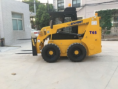滑移裝載機(jī)T65圖片/滑移裝載機(jī)T65樣板圖 (2)