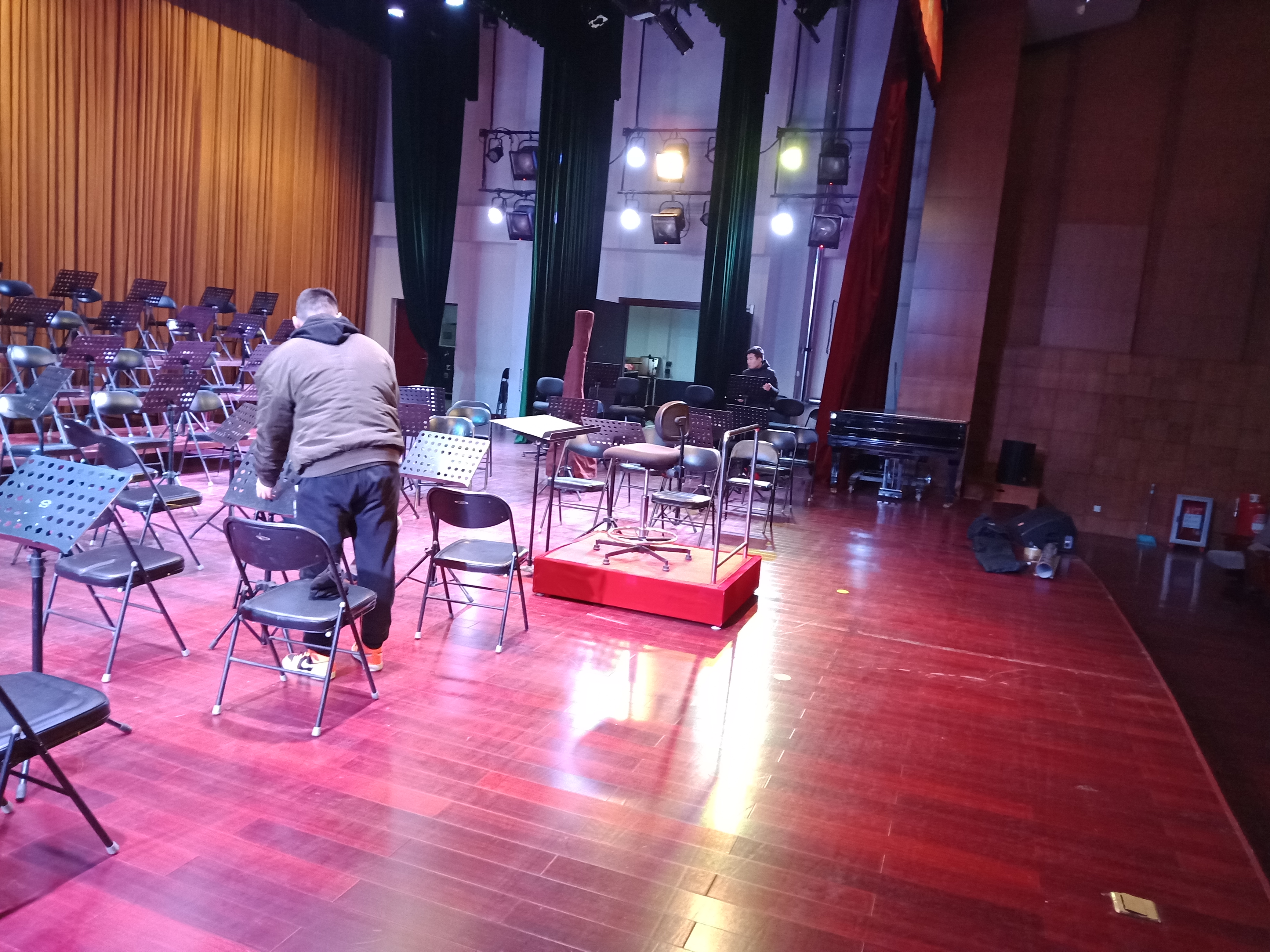 濟(jì)南演出樂(lè)器搬運(yùn)圖片/濟(jì)南演出樂(lè)器搬運(yùn)樣板圖 (4)