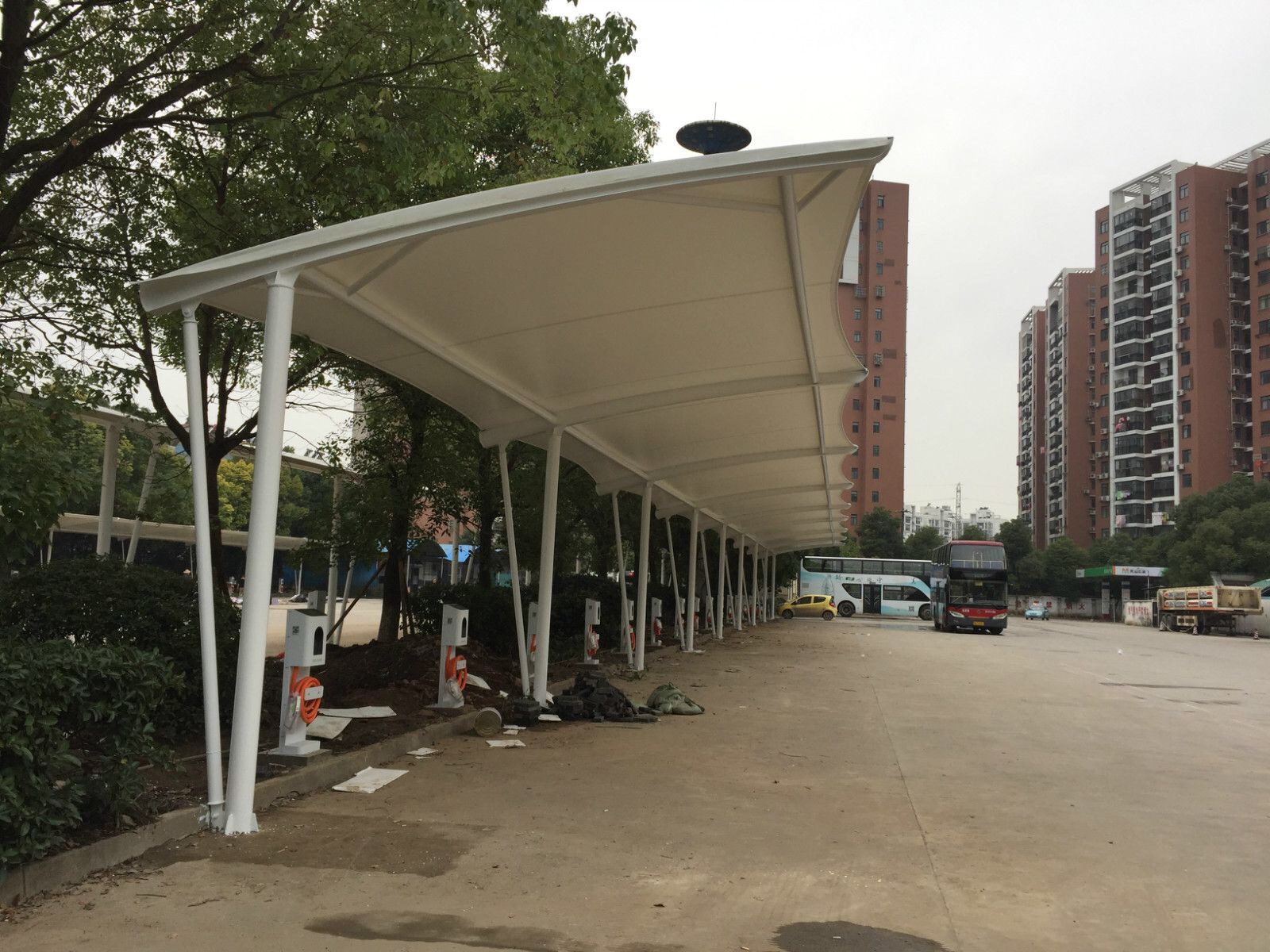 湖南雨棚膜結(jié)構(gòu)，長沙帳篷張拉膜，風(fēng)雨棚，遮陽棚，連廊頂棚膜結(jié)構(gòu)，遮陽亭張拉膜，遮陽傘膜結(jié)構(gòu)