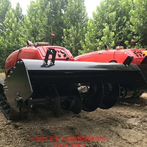 農(nóng)業(yè)自走式果園大棚管理一體機(jī)回填圖片