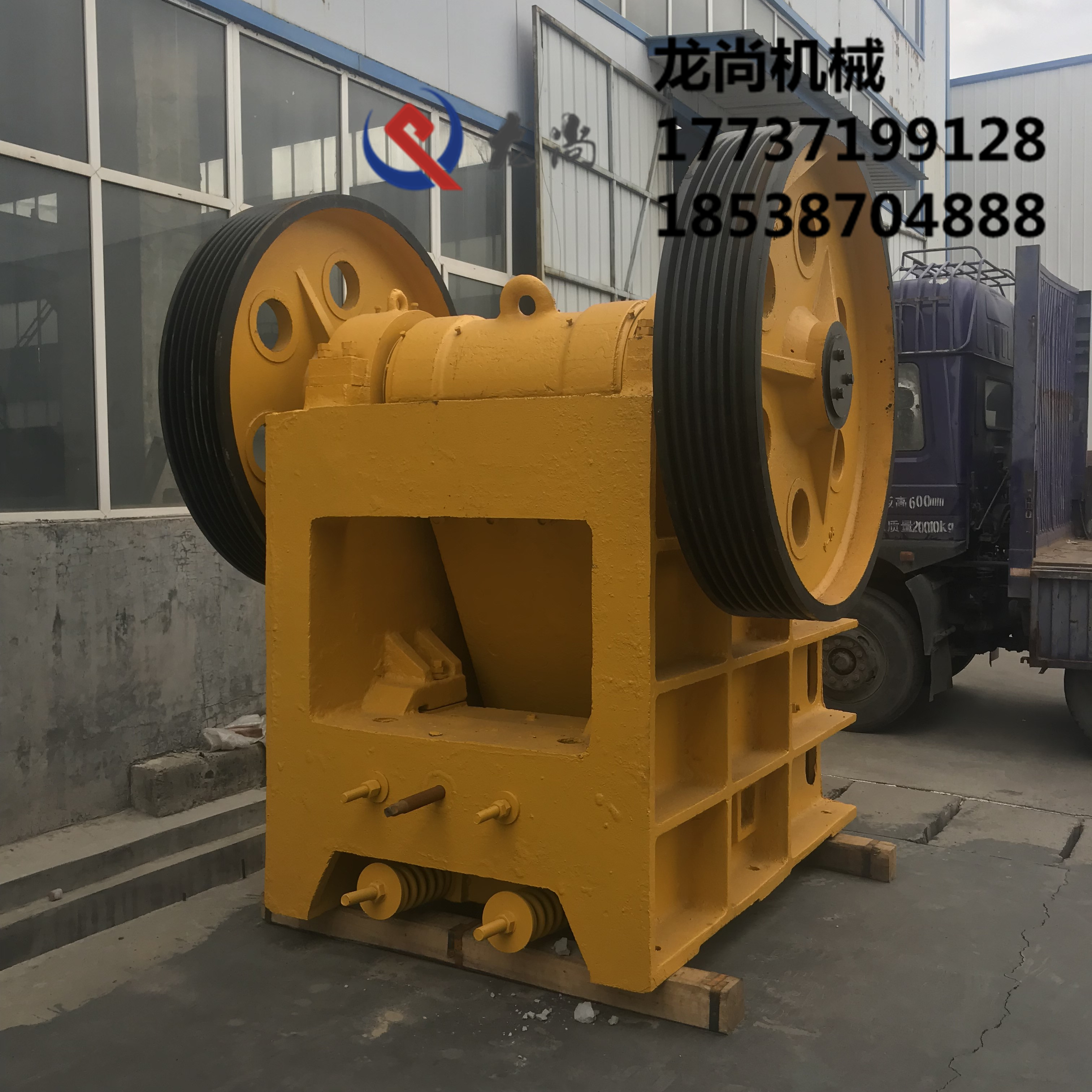 鄂式破碎機(jī)圖片/鄂式破碎機(jī)樣板圖 (4)
