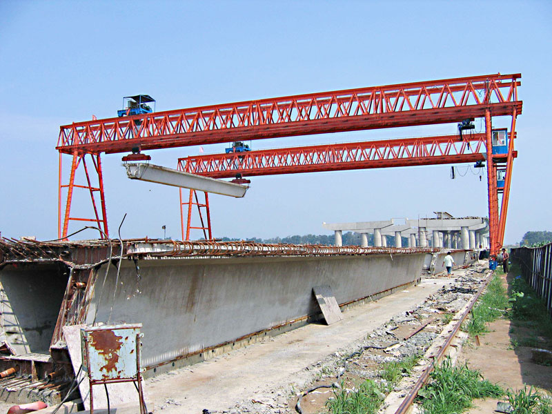 專業(yè)回收行車 龍門吊 起重機拆除