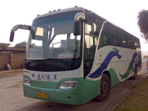 順璐汽車開(kāi)達(dá)中巴33座圖片