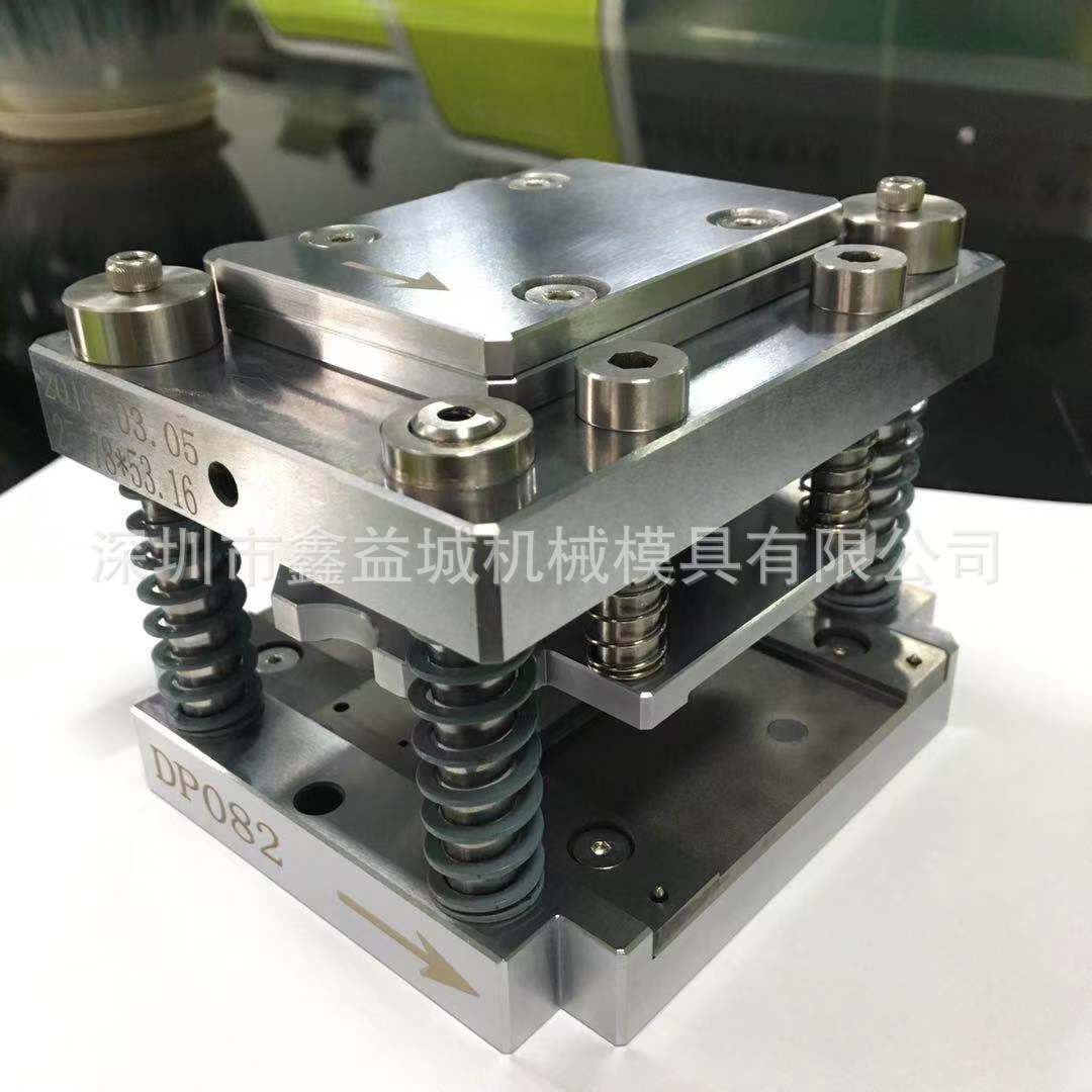 深圳鑫益城COF金型模具圖片