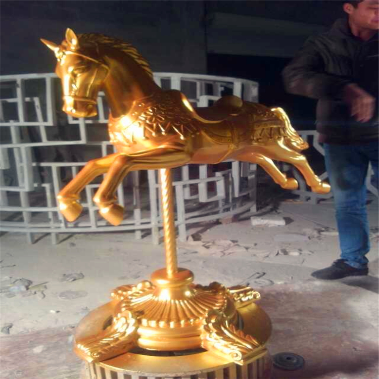 創(chuàng)意馬雕塑圖片