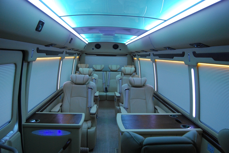 豐田考斯特專賣店圖片