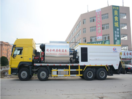 重汽前四后八智能同步碎石封層車圖片