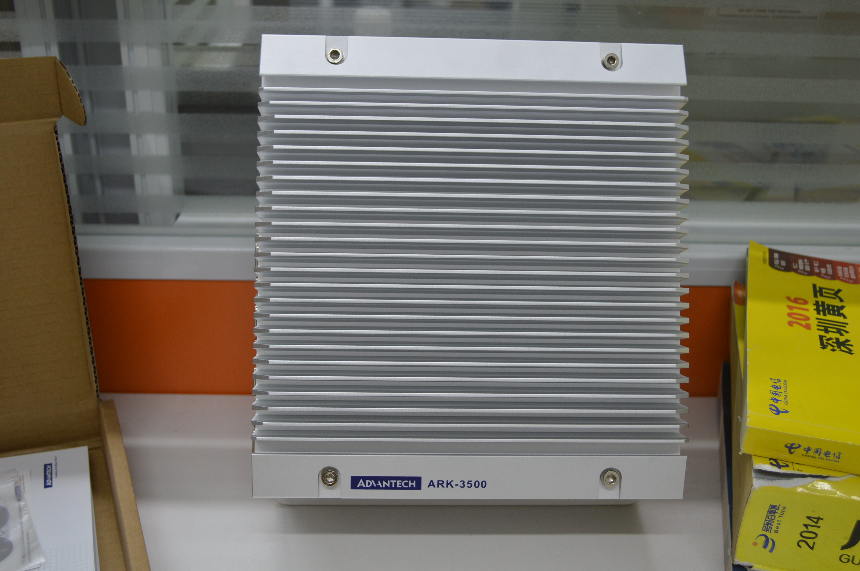 研華嵌入式工控機(jī)圖片/研華嵌入式工控機(jī)樣板圖 (3)