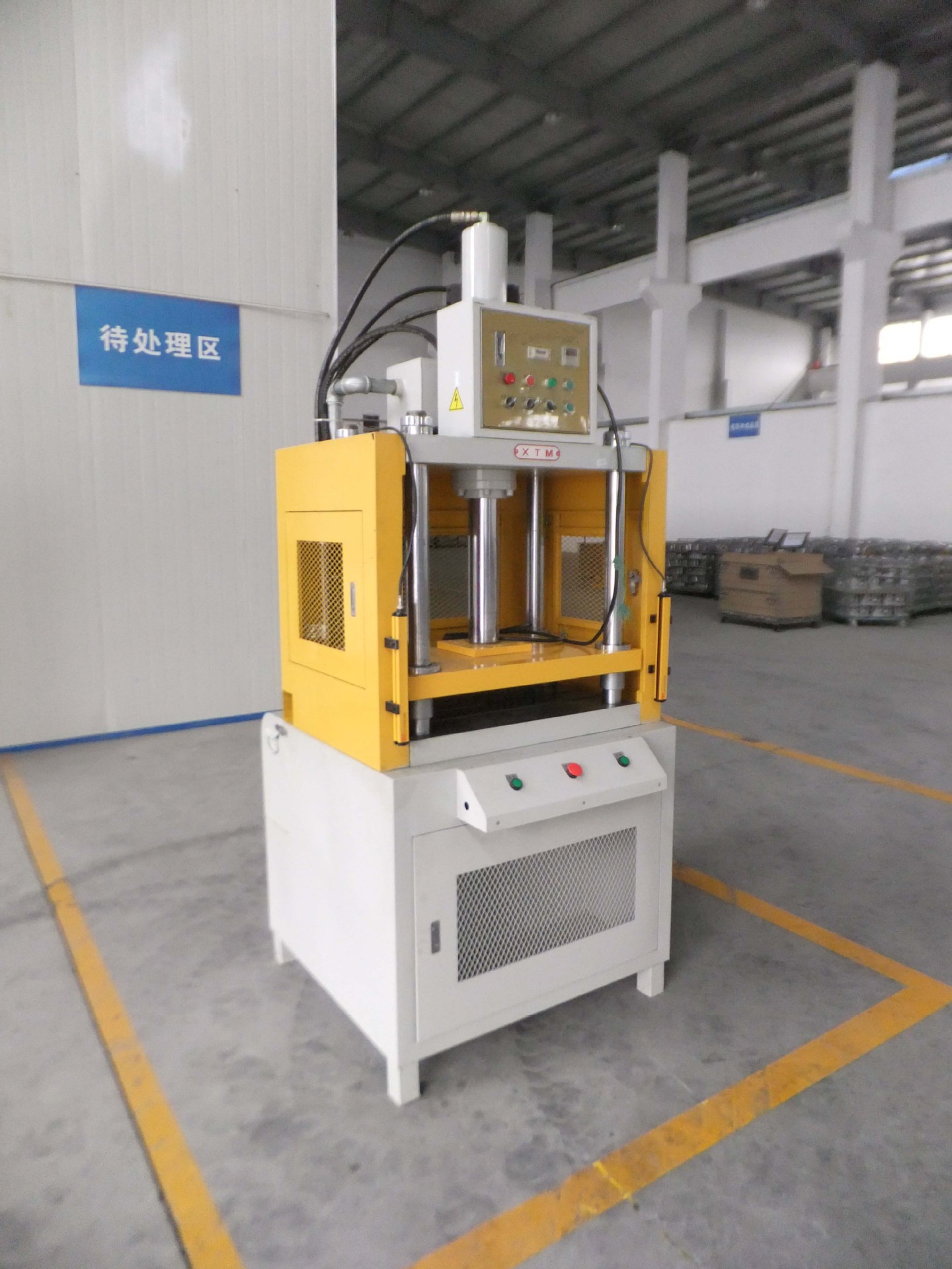 快速油壓機(jī)圖片/快速油壓機(jī)樣板圖 (2)