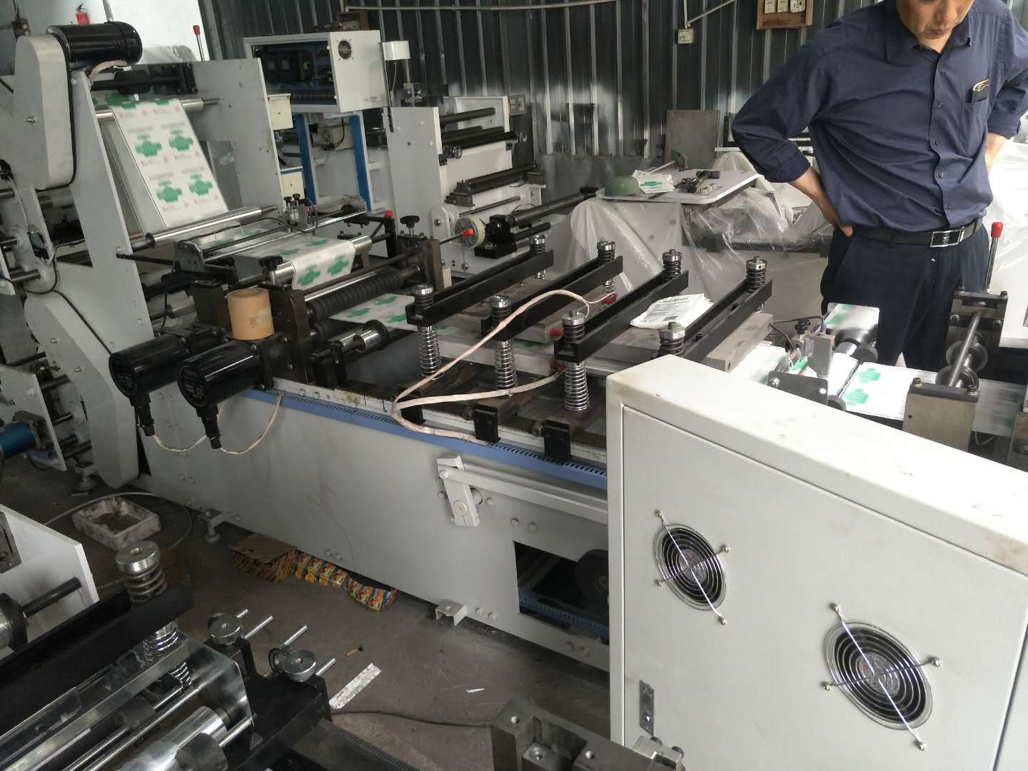 消毒卷袋制袋機  醫(yī)療醫(yī)藥袋制袋機