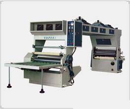 多功能高精度復(fù)膜壓合機(jī)圖片